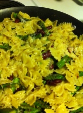 Bow-tie pasta with asparagus and kidney beans!